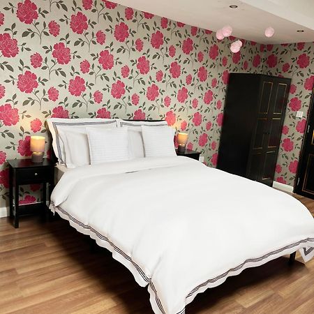 Entire Pinkapt - Free Parking - Up To 4 Guests - 3 Beds - Close To City Centre Μπέλφαστ Εξωτερικό φωτογραφία