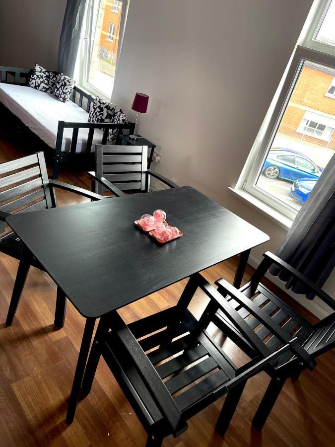 Entire Pinkapt - Free Parking - Up To 4 Guests - 3 Beds - Close To City Centre Μπέλφαστ Εξωτερικό φωτογραφία