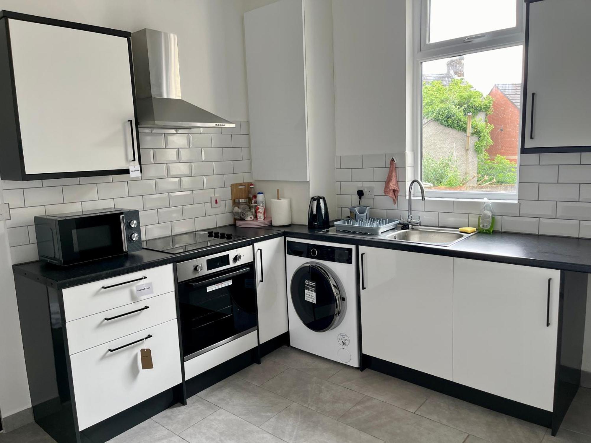 Entire Pinkapt - Free Parking - Up To 4 Guests - 3 Beds - Close To City Centre Μπέλφαστ Εξωτερικό φωτογραφία